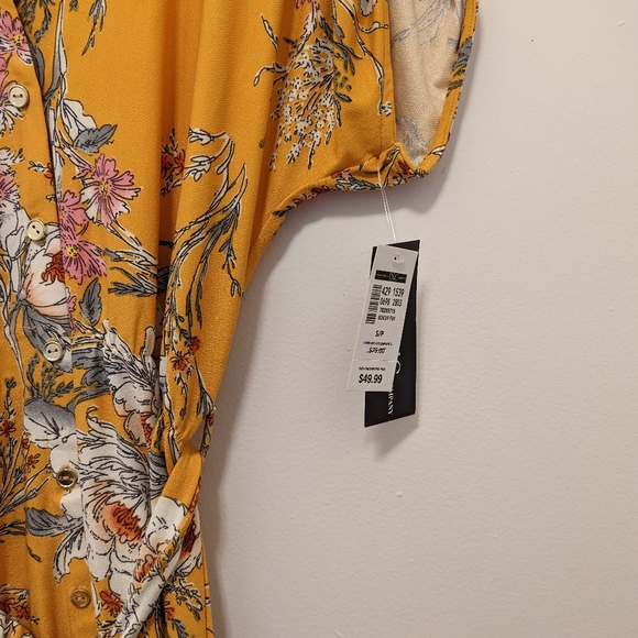 Small INC NWT dress complete with accompanying belt - Picture 3 of 10